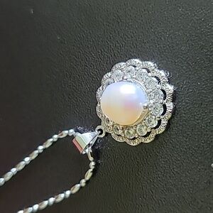 Natural Freshwater pearl pendant in sterling silver 925 setting